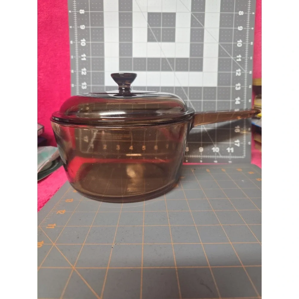Vintage Corning Vision Ware 1.5 L Amber Glass Pot Sauce Pan & Lid Needs Cleaning
